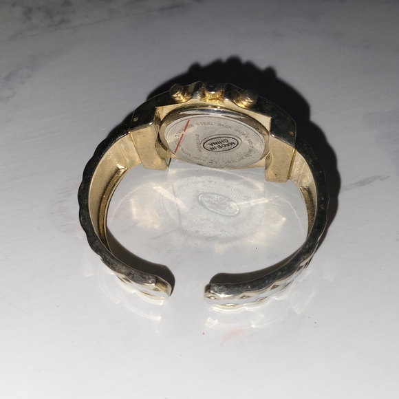 Watch - Picture 2 of 2